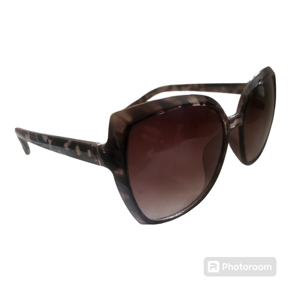 TAHARI Brown Square Shaped Oversized Women's Sunglasses - Picture 6 of 6